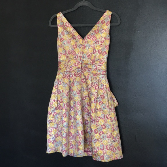 Party dress! - Picture 4 of 5